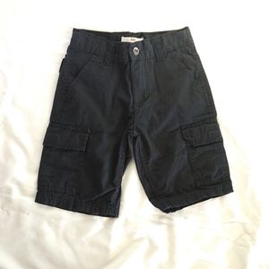 Boy's Levi"s Black cargo Shorts Size 6